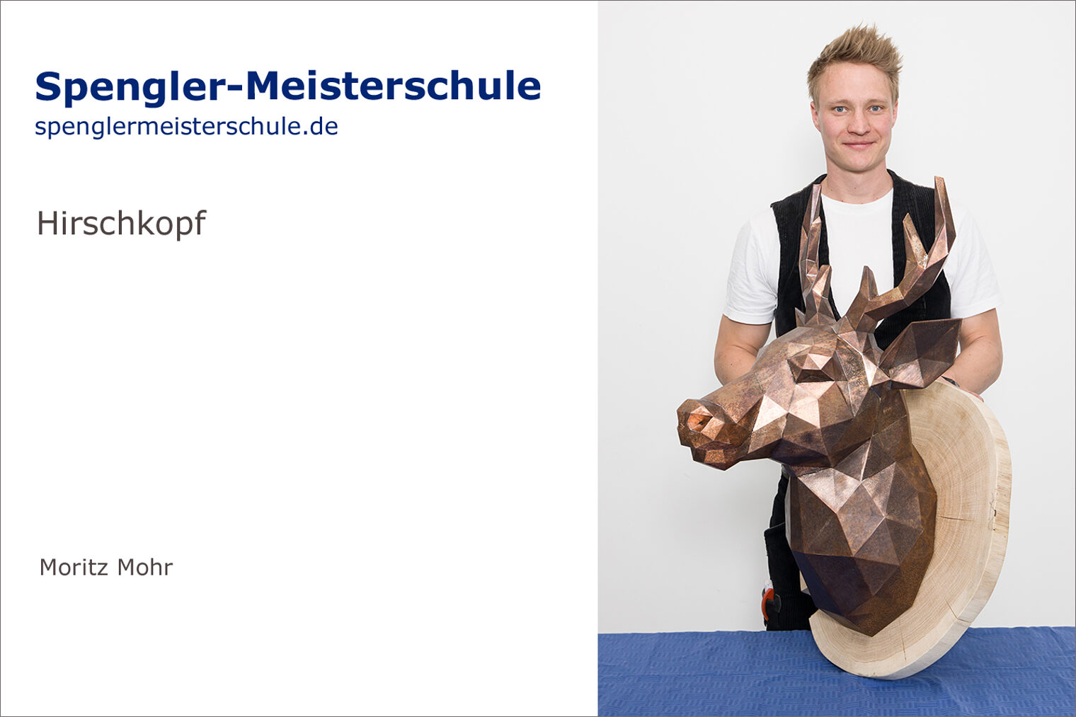 Portrait Moritz Mohr mit seinem Spengler-Meisterstück