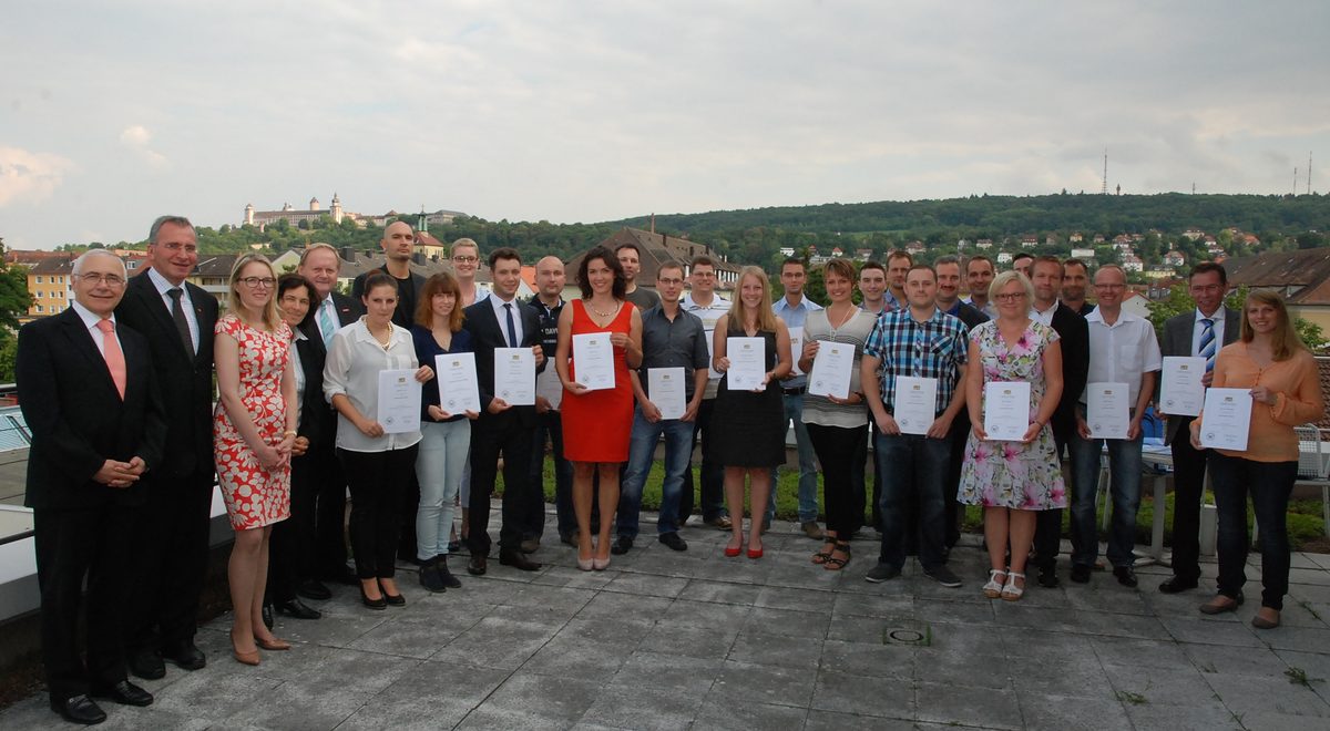 Sie waren die Besten: Die Meisterpreisträger, die bei einer feierlichen Veranstaltung in der Handwerkskammer ausgezeichnet wurden. Foto: Handwerkskammer Sie waren die Besten: Die Meisterpreisträger, die bei einer feierlichen Veranstaltung in der Handwerkskammer ausgezeichnet wurden. Foto: Handwerkskammer